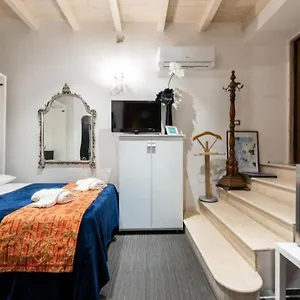 Apartman Flip Flop, Bari